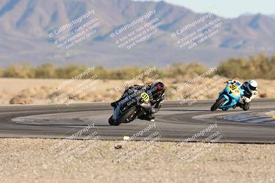 media/Dec-07-2025-CVMA (Sun) [[3e7d2de5dc]]/Race 17-Amateur Formula Middleweight/